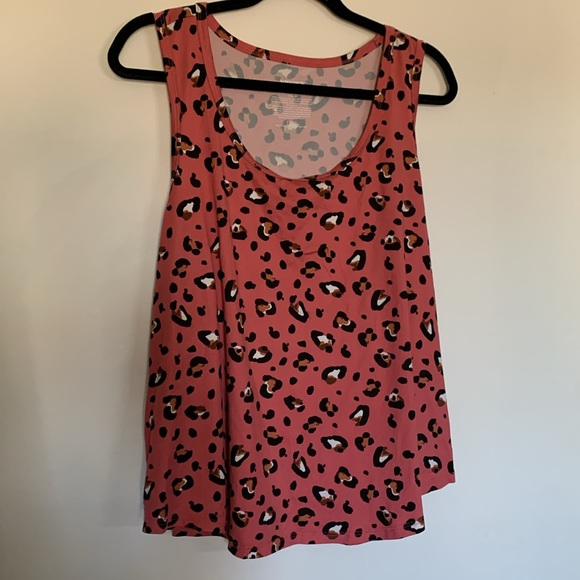 Leopard Print Shorts & tank set - Picture 8 of 9